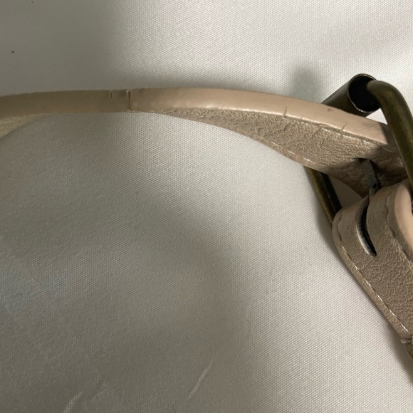 American Eagle faux leather cream crossbody/ belt bag. - Picture 12 of 12